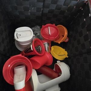 TUPPERWARE GRATEMASTER